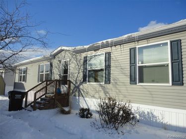 170 Newbury, Adrian, MI 49221