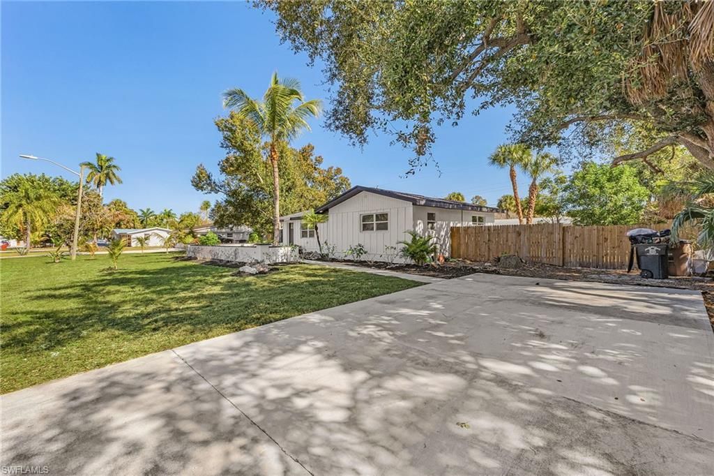 3843 Marvaez St, Fort Myers, FL 33901 Photo