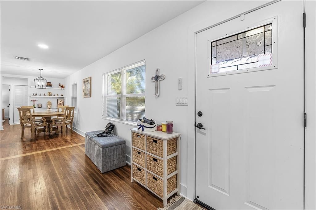 3843 Marvaez St, Fort Myers, FL 33901 Photo