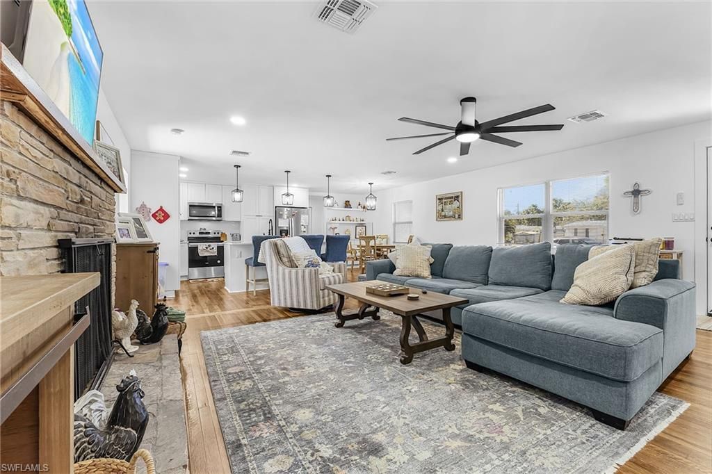 3843 Marvaez St, Fort Myers, FL 33901 Photo