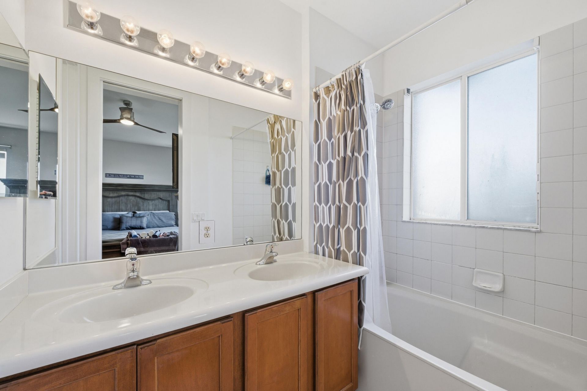 1725 Carvelle Drive, Riviera Beach, FL 33404 Photo