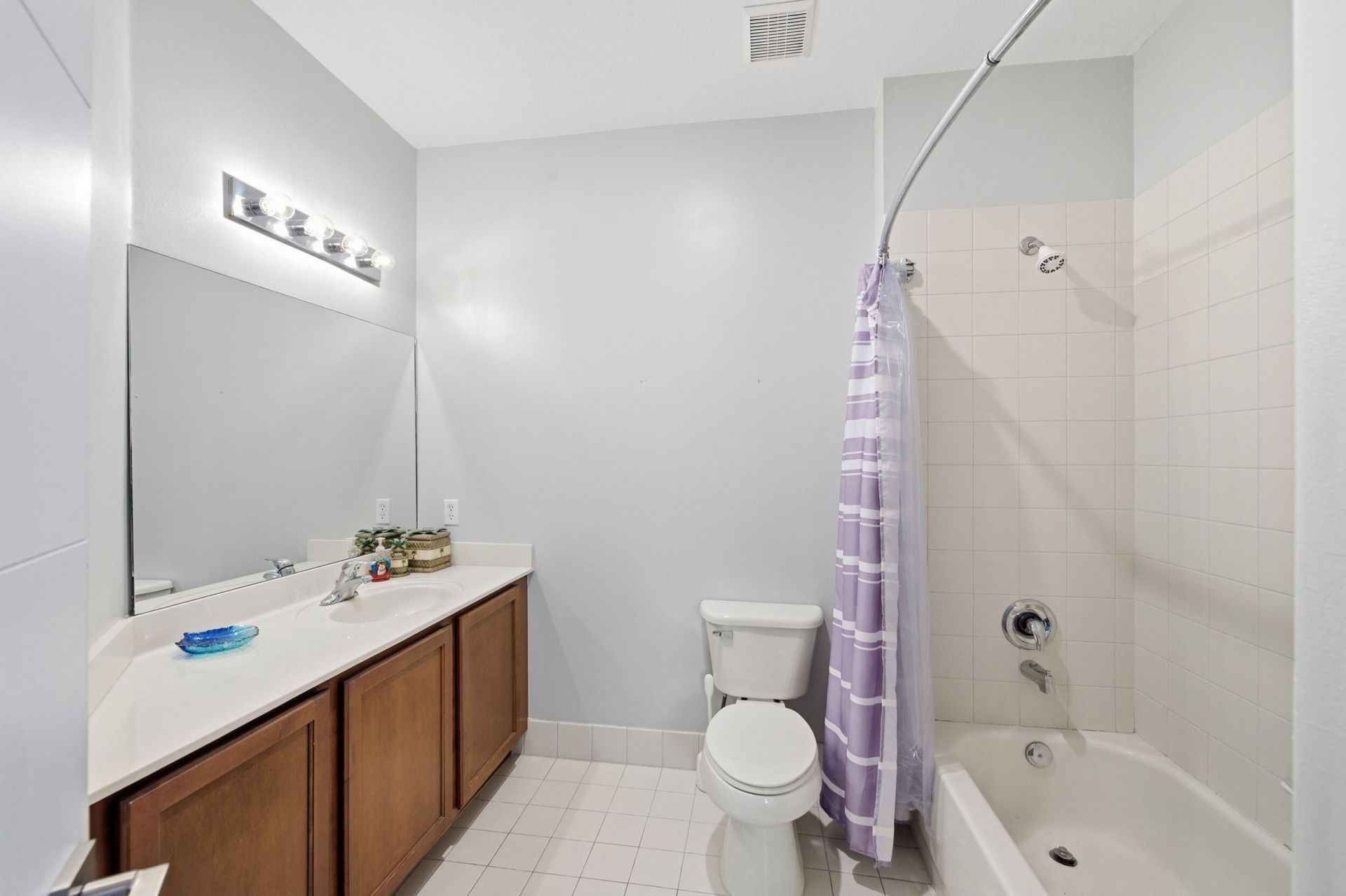 1725 Carvelle Drive, Riviera Beach, FL 33404 Photo