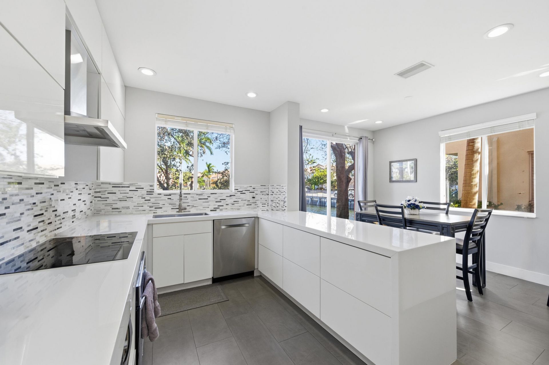 1725 Carvelle Drive, Riviera Beach, FL 33404 Photo