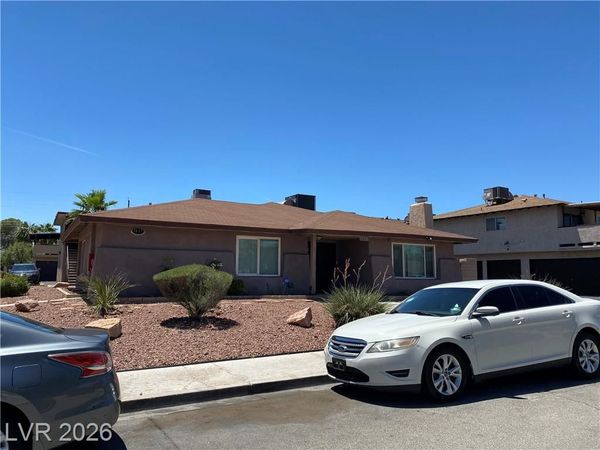 2657 Kline Circle, Las Vegas, NV 89121