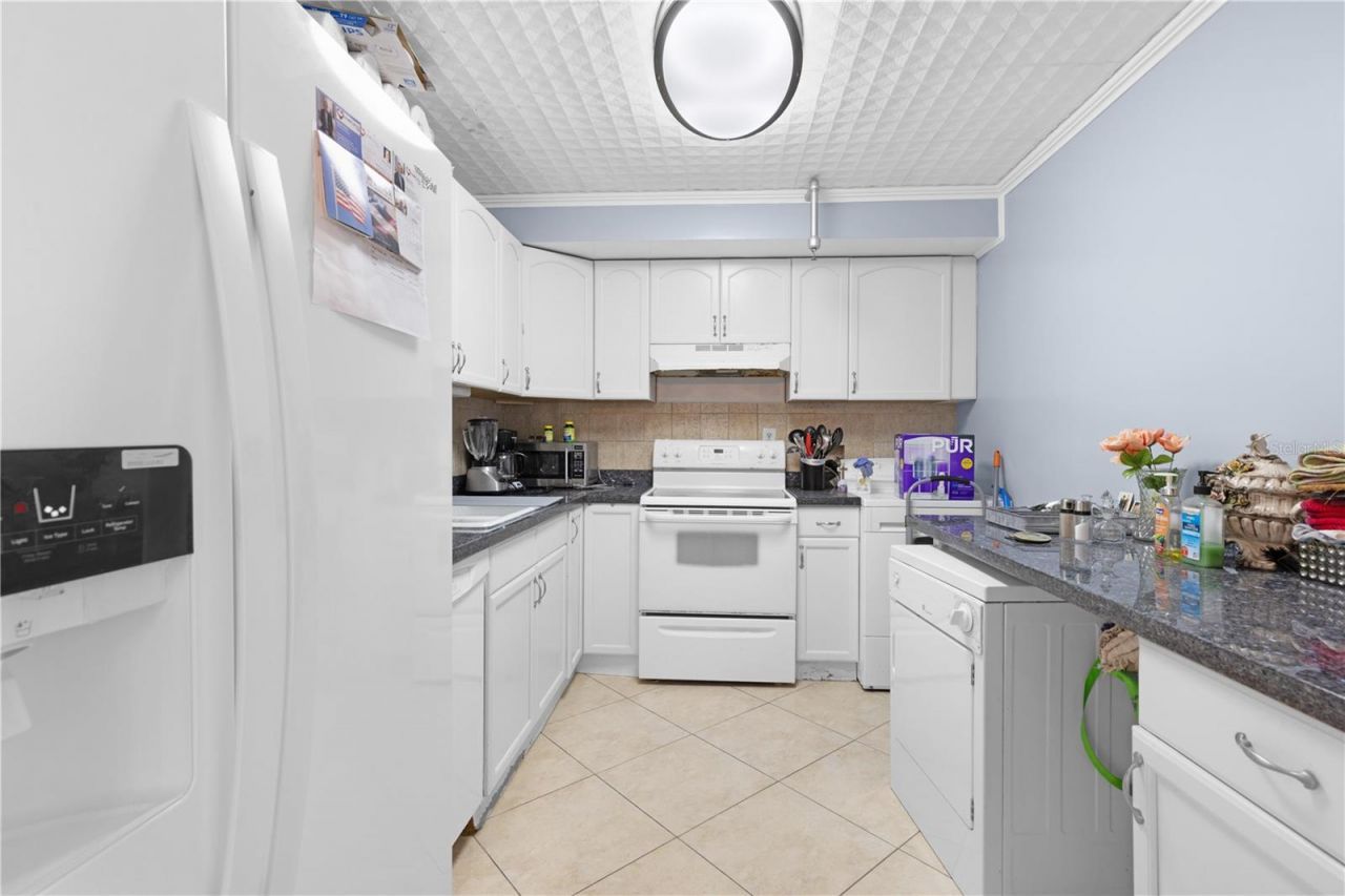 290 174 Street, Unit 1006, Sunny Isles Beach, FL 33160 Photo