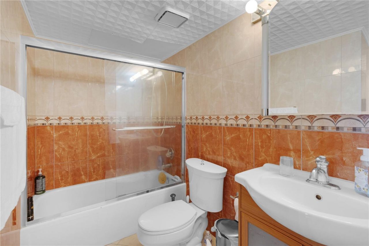 290 174 Street, Unit 1006, Sunny Isles Beach, FL 33160 Photo