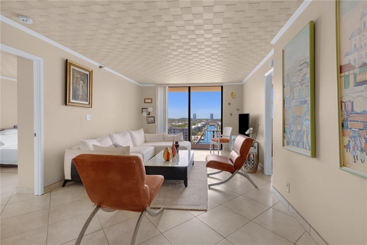 290 174 Street, Unit 1006, Sunny Isles Beach, FL 33160 Photo