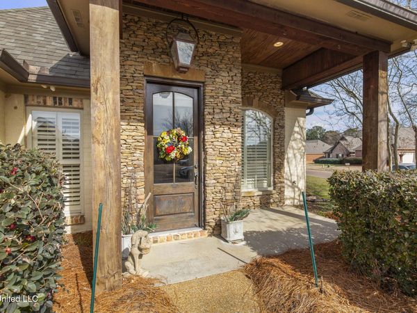 600 Bauxite Cove, Brandon, MS 39047