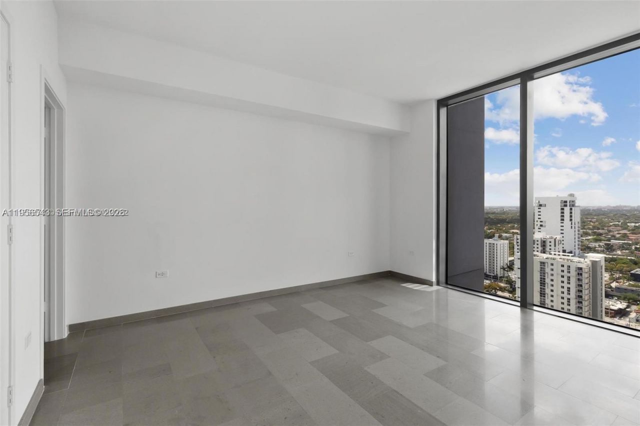 88 SW 7th St, Unit 2104, Miami, FL 33130 Photo