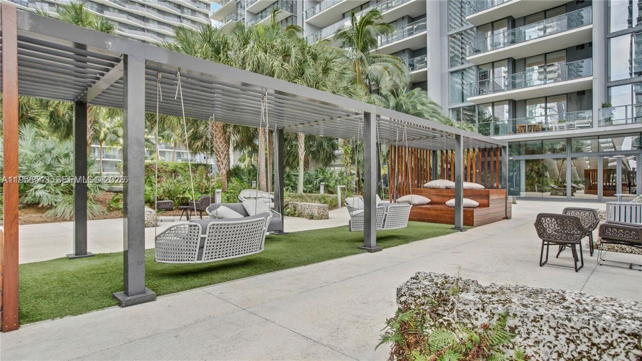 88 SW 7th St, Unit 2104, Miami, FL 33130 Photo