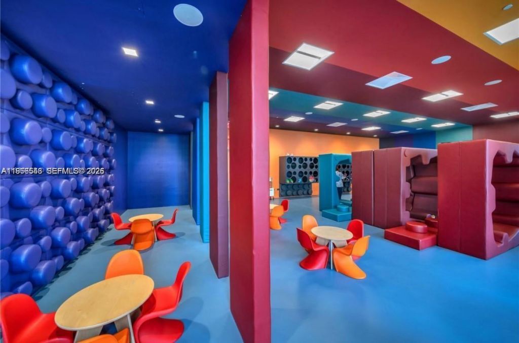 88 SW 7th St, Unit 2104, Miami, FL 33130 Photo