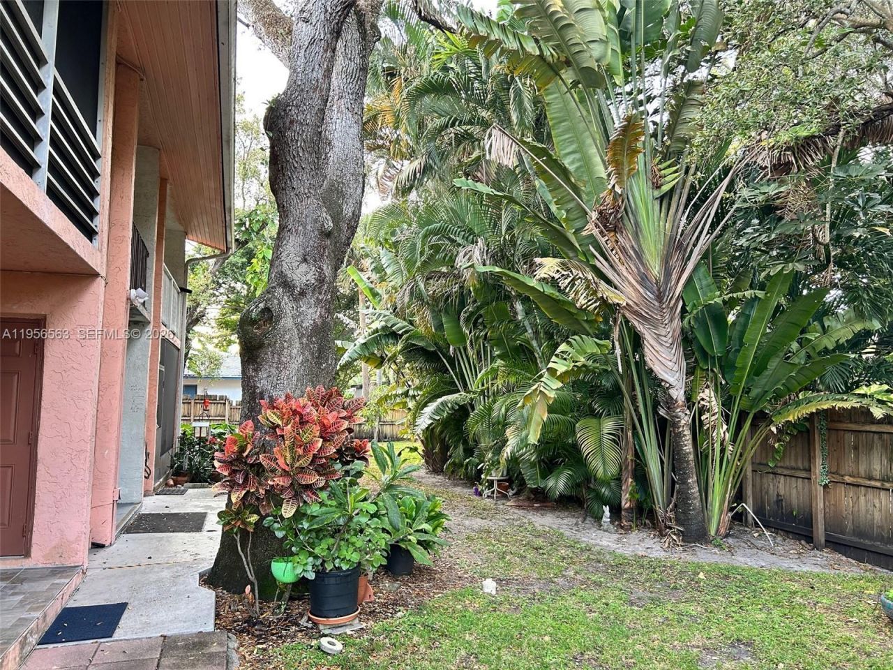 815 SW 30th St, Unit J, Fort Lauderdale, FL 33315 Photo