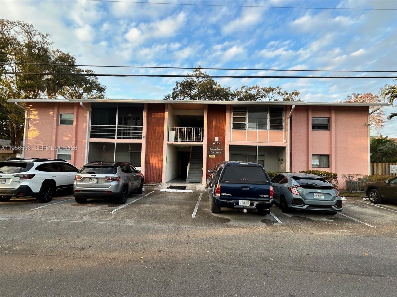 815 SW 30th St, Unit J, Fort Lauderdale, FL 33315 Photo