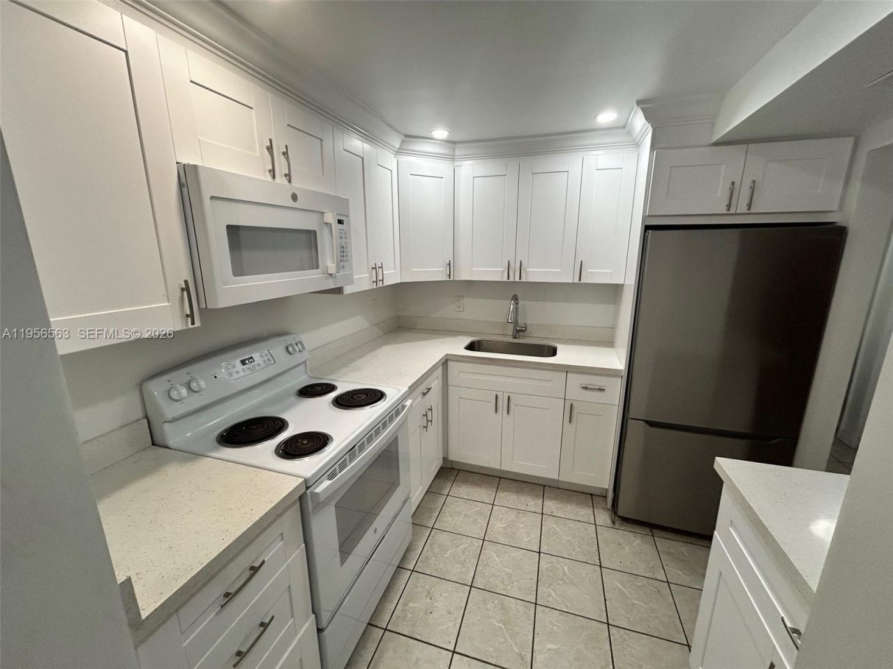 815 SW 30th St, Unit J, Fort Lauderdale, FL 33315 Photo