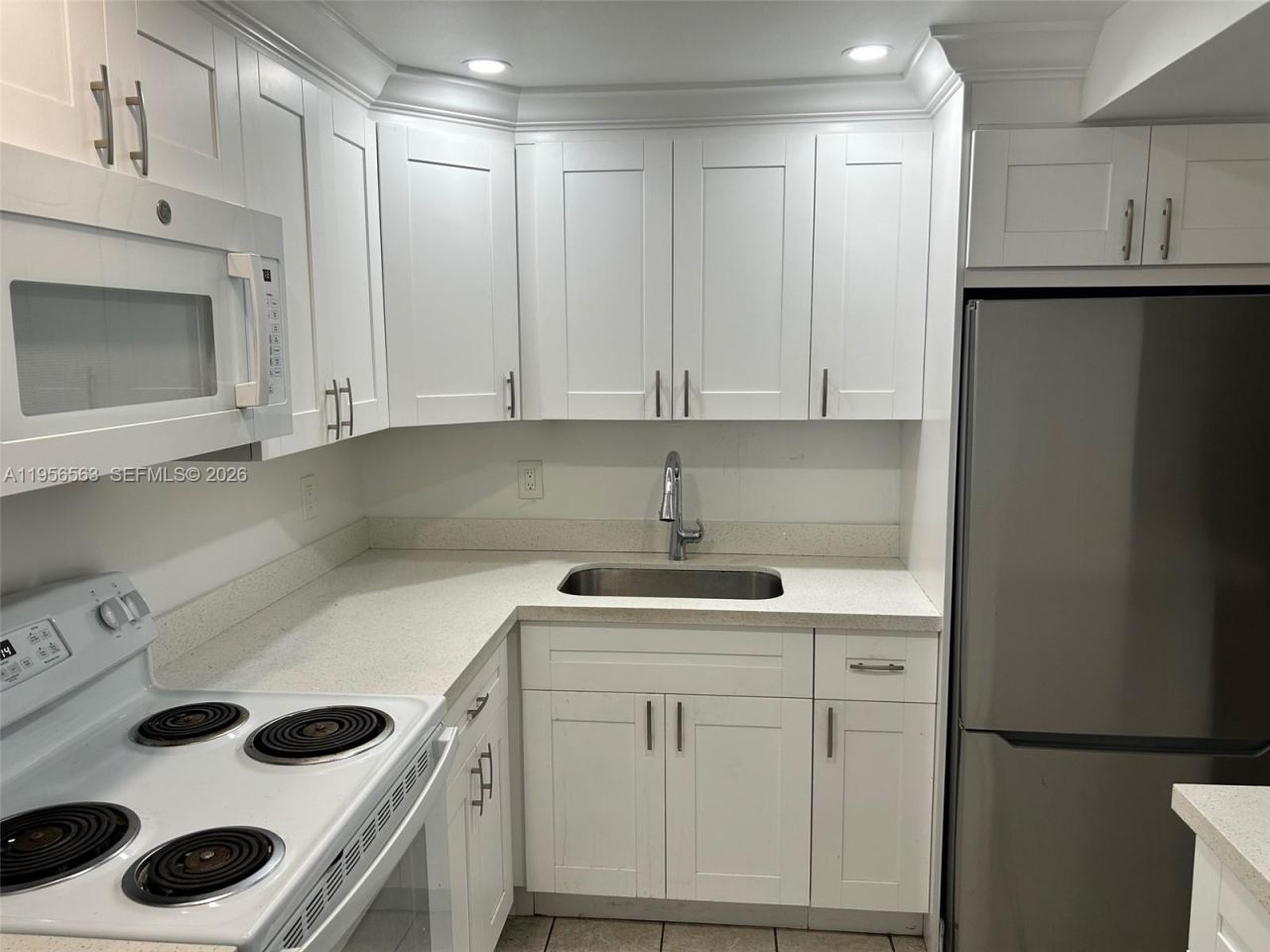 815 SW 30th St, Unit J, Fort Lauderdale, FL 33315 Photo