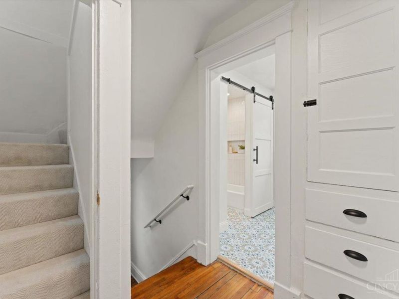 1942 Hewitt Avenue, Cincinnati, OH 45207 Photo 18