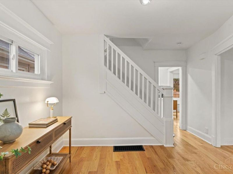 1942 Hewitt Avenue, Cincinnati, OH 45207 Photo 3