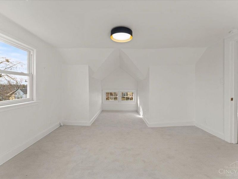 1942 Hewitt Avenue, Cincinnati, OH 45207 Photo 30