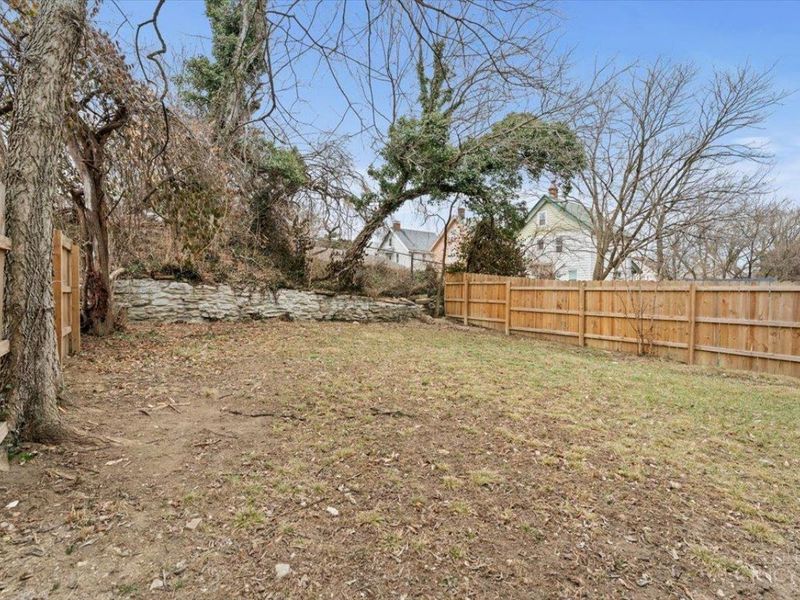 1942 Hewitt Avenue, Cincinnati, OH 45207 Photo 33
