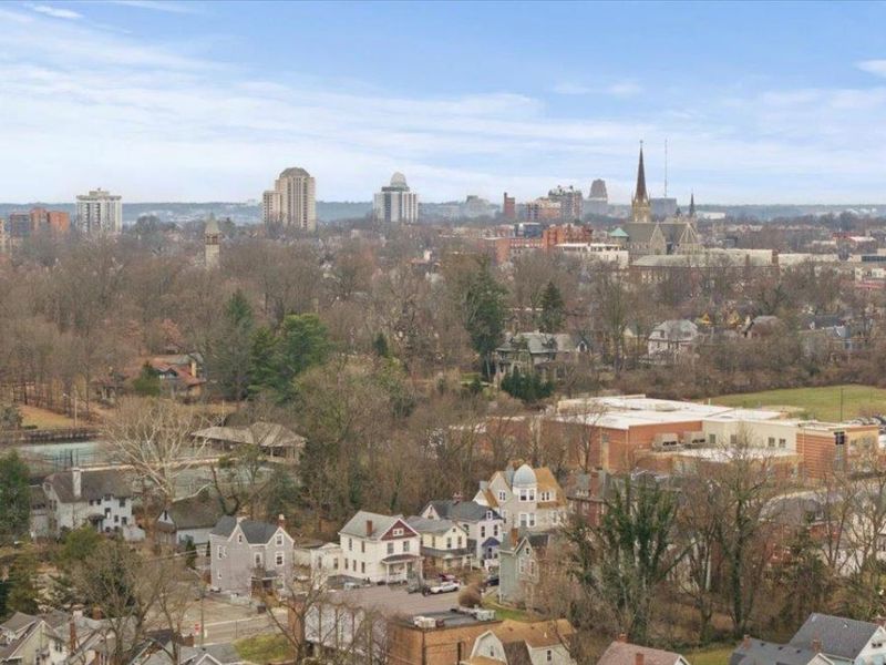 1942 Hewitt Avenue, Cincinnati, OH 45207 Photo 36