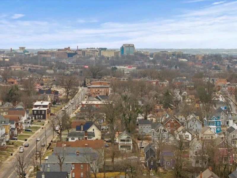 1942 Hewitt Avenue, Cincinnati, OH 45207 Photo 38