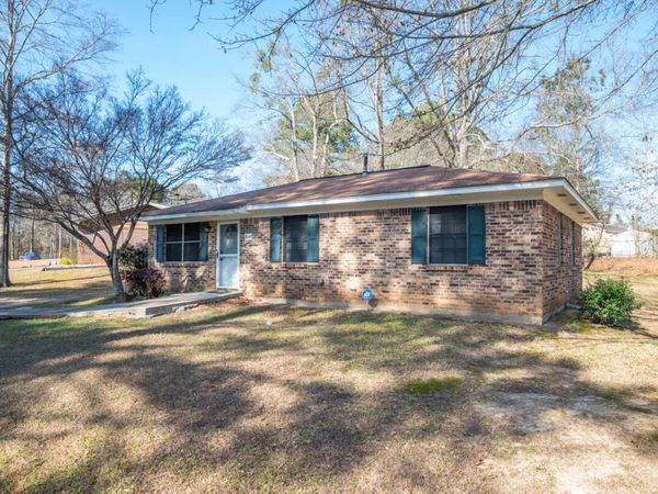 54 Myrtle Lane, Louisville, MS 39339
