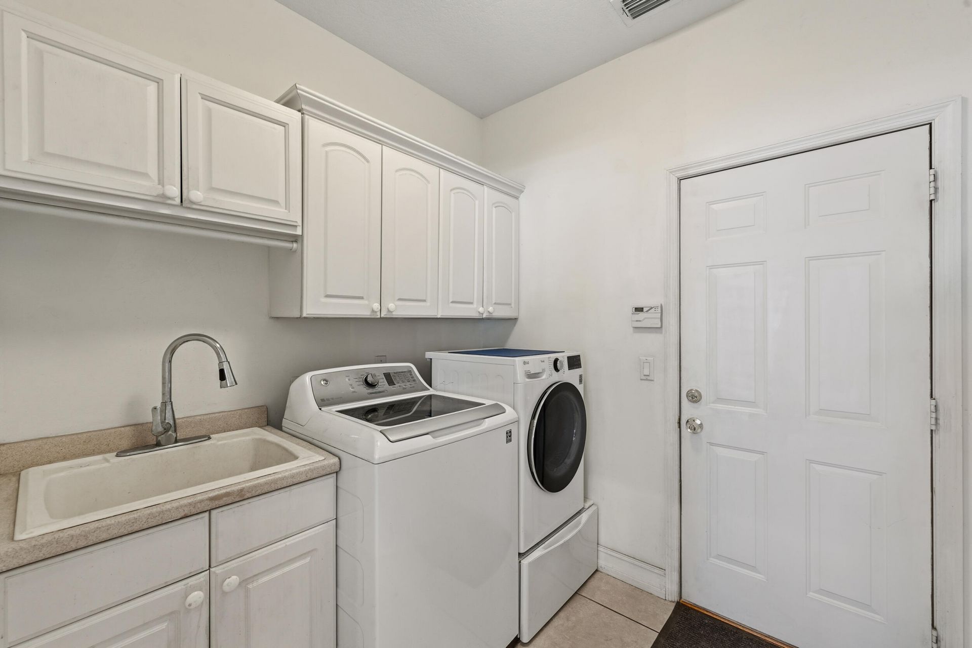 1112 SE Strathmore Drive, Port Saint Lucie, FL 34952 Photo