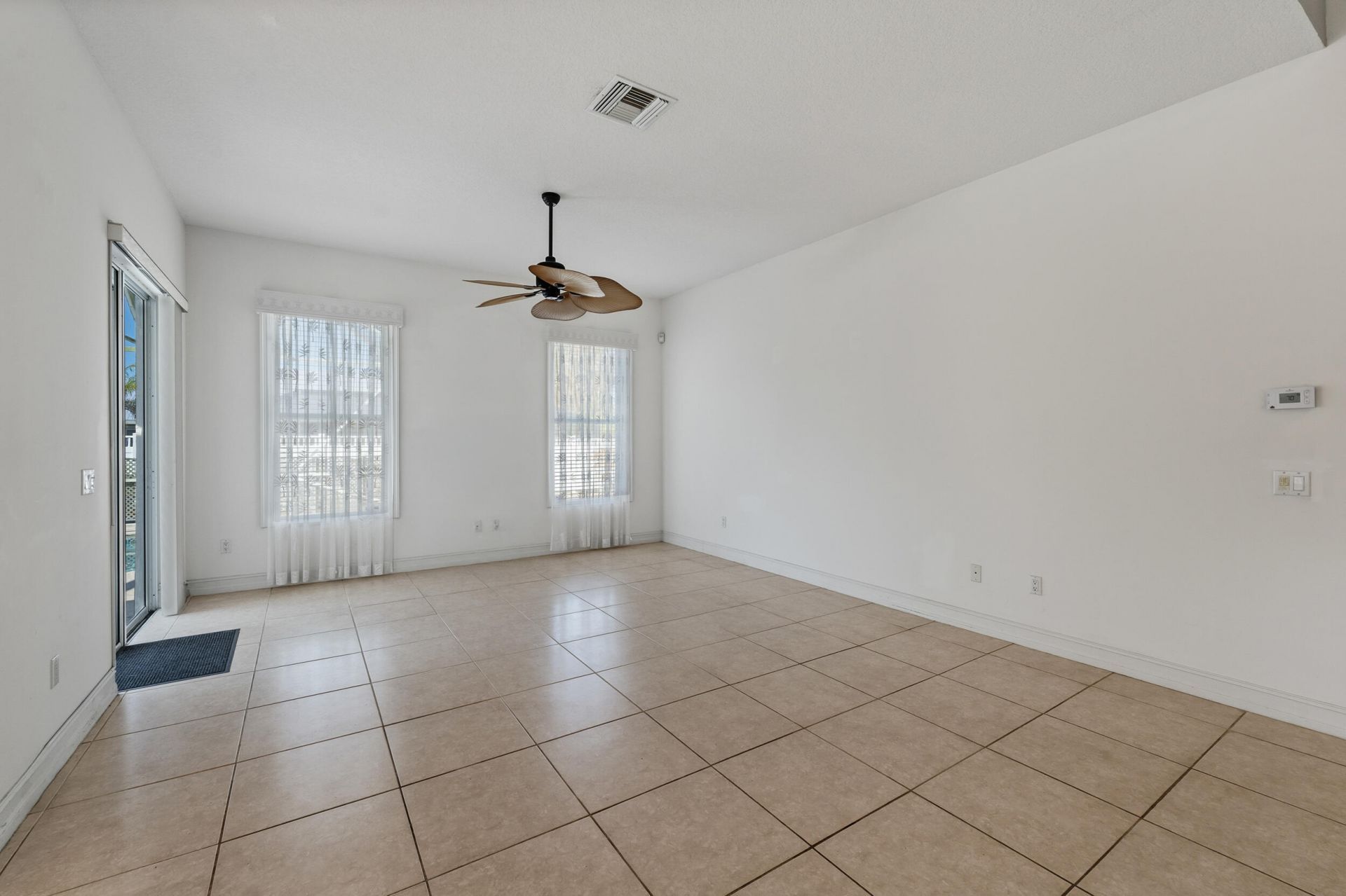 1112 SE Strathmore Drive, Port Saint Lucie, FL 34952 Photo