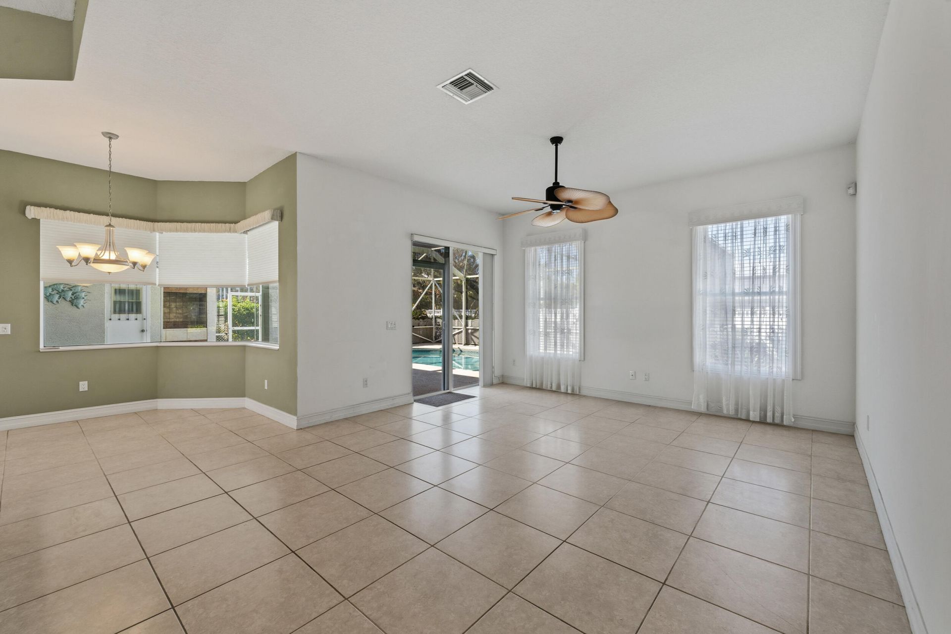 1112 SE Strathmore Drive, Port Saint Lucie, FL 34952 Photo