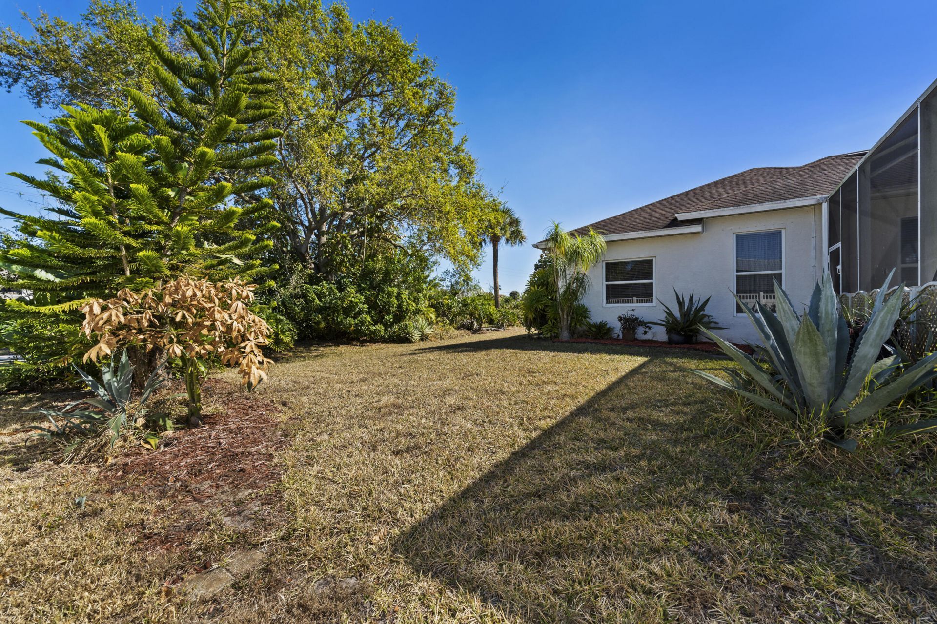 1112 SE Strathmore Drive, Port Saint Lucie, FL 34952 Photo