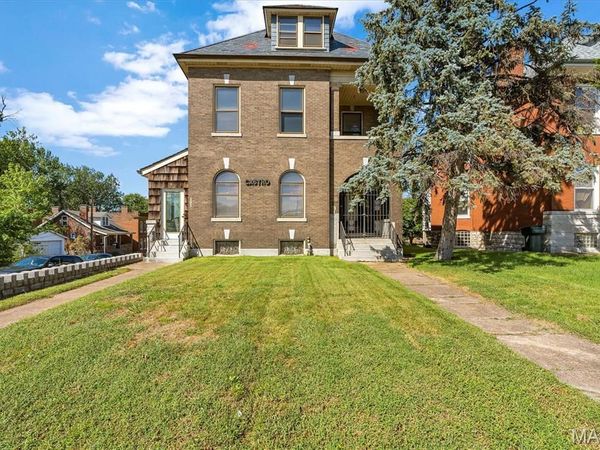 3831 S Grand Boulevard, St Louis, MO 63118