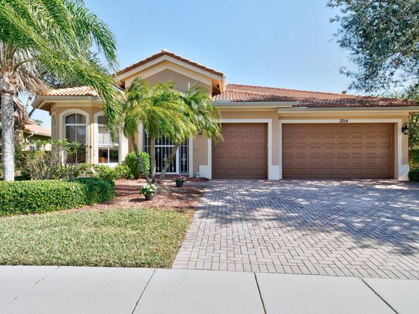 3214 Sussex Way, Vero Beach, FL 32966