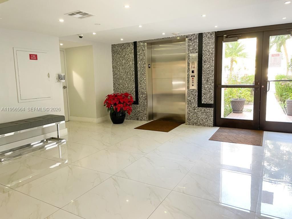 16919 N Bay Rd, Unit 706, Sunny Isles Beach, FL 33160 Photo