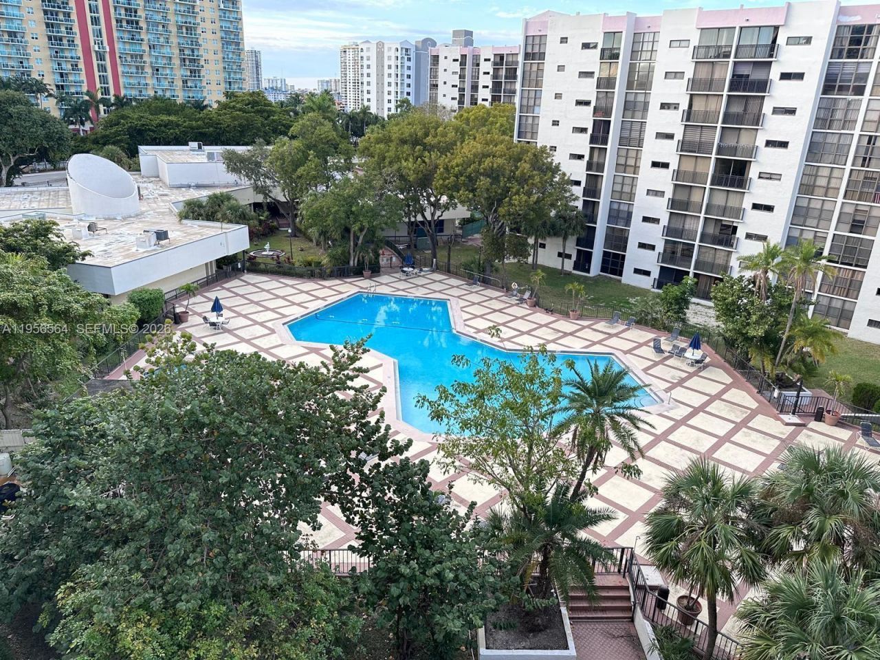 16919 N Bay Rd, Unit 706, Sunny Isles Beach, FL 33160 Photo