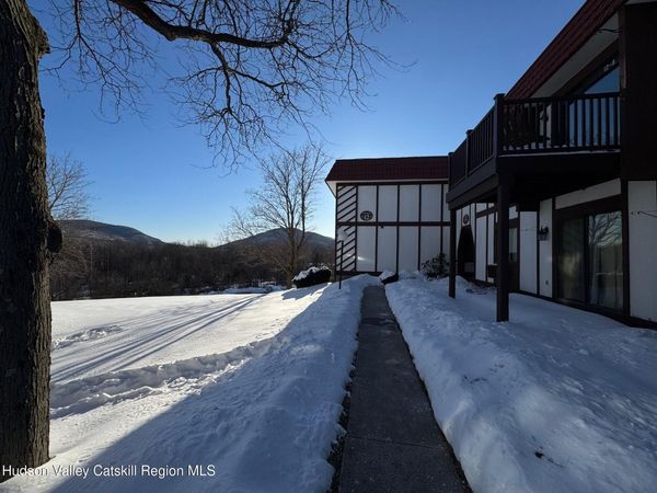 12 Skyline Drive, Unit 8, Fishkill, NY 12524