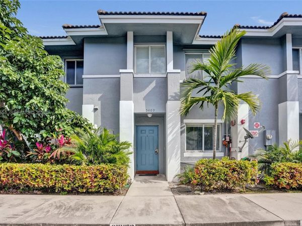 5409 SW 41st St, Unit 5409, Pembroke Park, FL 33023