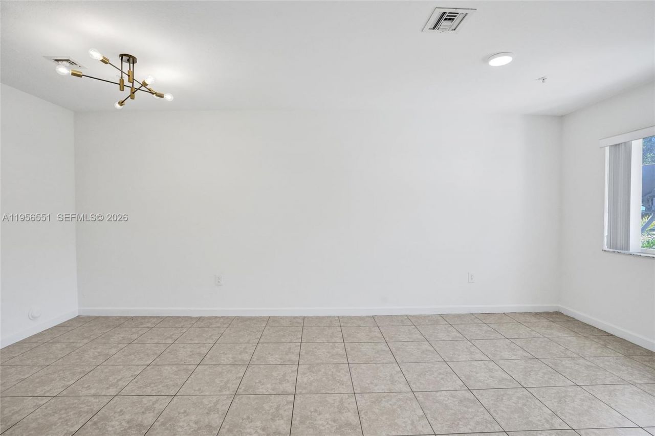 5409 SW 41st St, Unit 5409, Pembroke Park, FL 33023 Photo