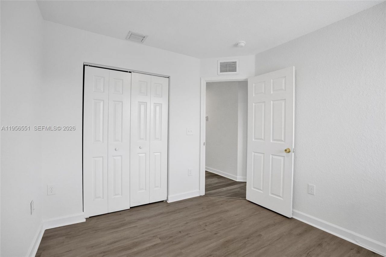 5409 SW 41st St, Unit 5409, Pembroke Park, FL 33023 Photo