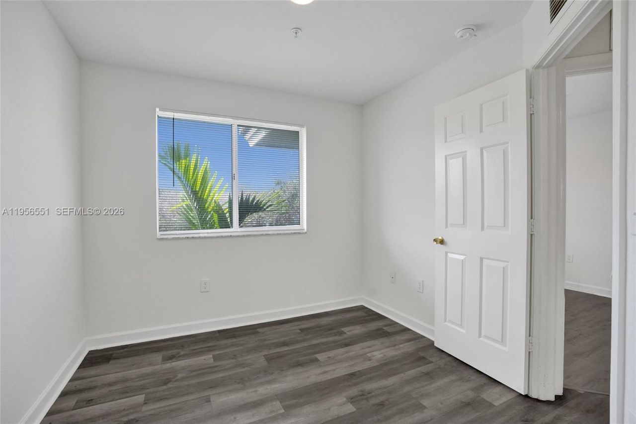 5409 SW 41st St, Unit 5409, Pembroke Park, FL 33023 Photo