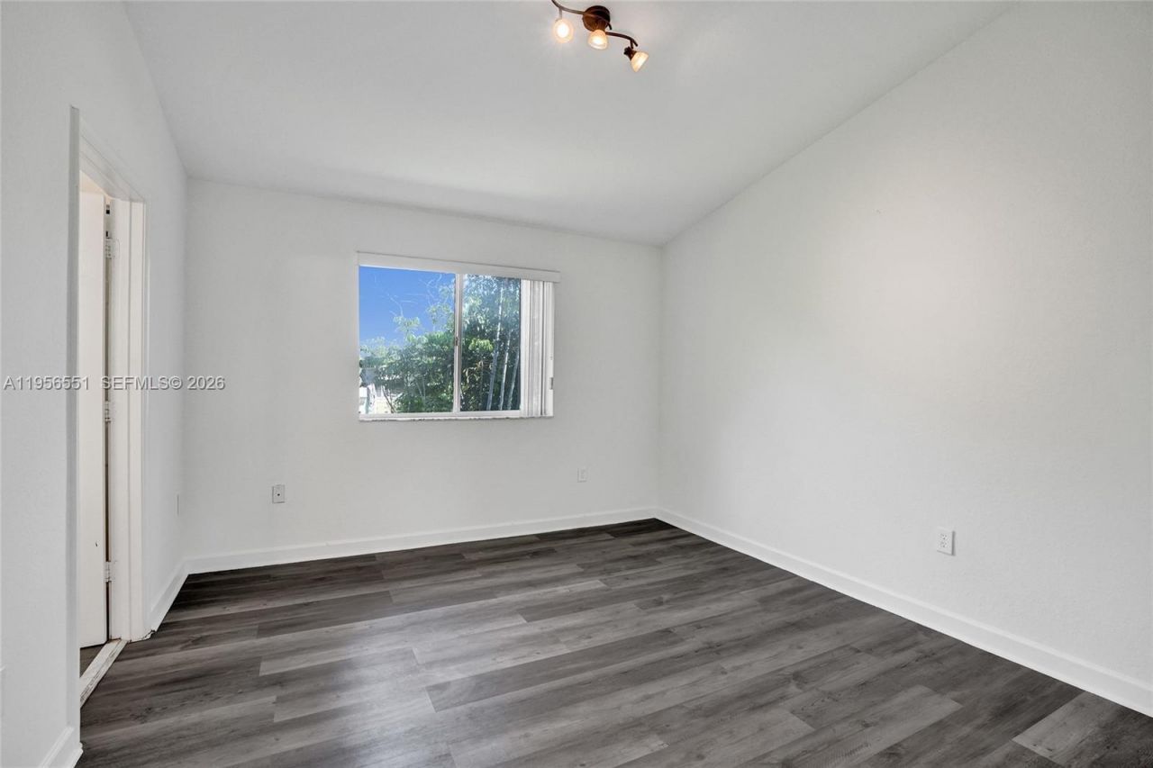 5409 SW 41st St, Unit 5409, Pembroke Park, FL 33023 Photo