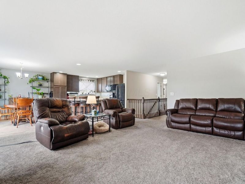 1613 Cowan Creek Drive , Marysville, OH 43040 Photo 25