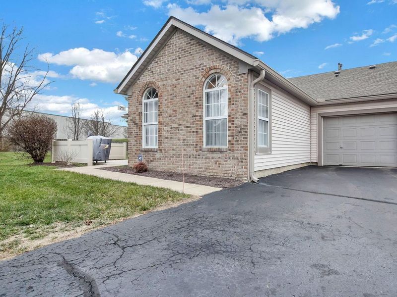 71 Villa Side Lane, Columbus, OH 43213 Photo 3