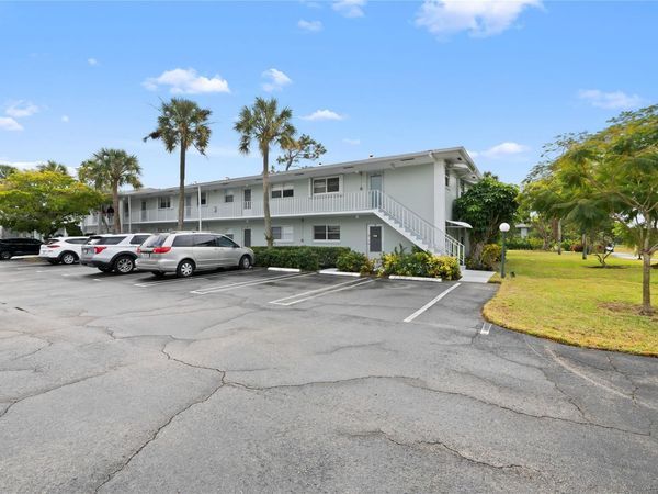 2460 SW 22nd Ave, Unit 810, Delray Beach, FL 33445