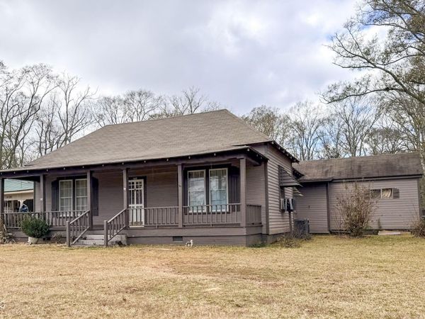 1607 N Jackson Street, Brookhaven, MS 39601