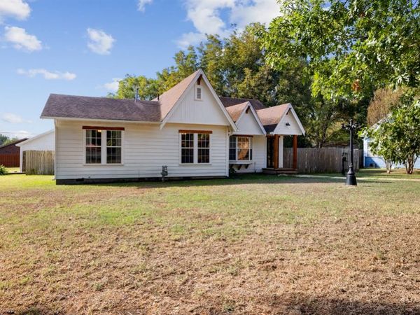 1026 E Jefferson Street, Hugo, OK 74743