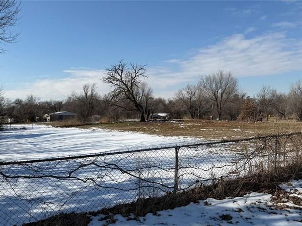 1915 N Avery Avenue, Nicoma Park, OK 73141