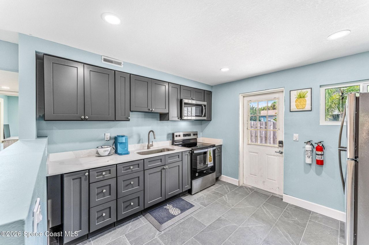 2189 Pineapple Avenue, Melbourne, FL 32935 Photo