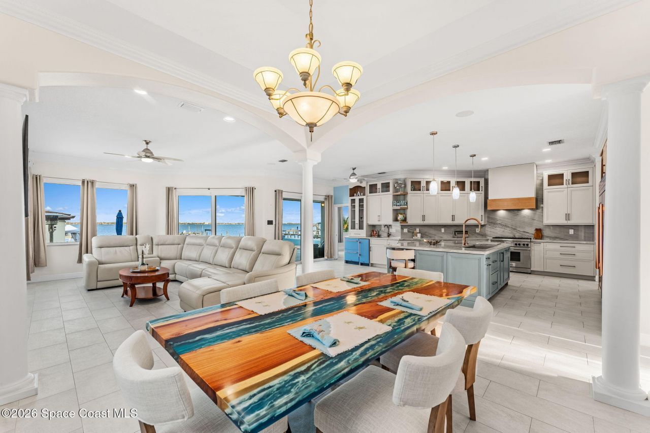 2189 Pineapple Avenue, Melbourne, FL 32935 Photo