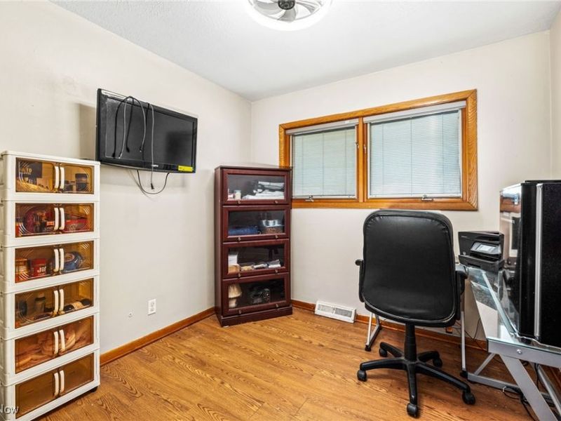 1115 Birch Lane, Cleveland, OH 44109 Photo 17