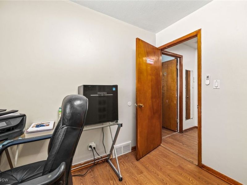 1115 Birch Lane, Cleveland, OH 44109 Photo 18